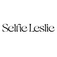 Selfie Leslie
